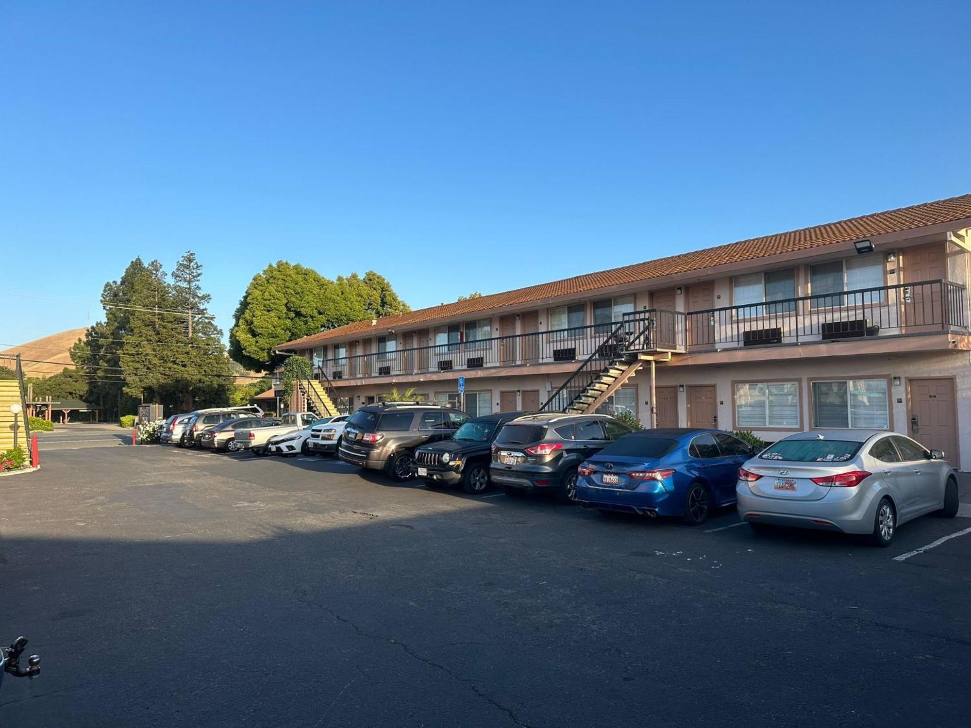 Morgan Hill Inn Hotel 2*